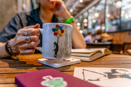 Kaffeetasse - Floating Girl