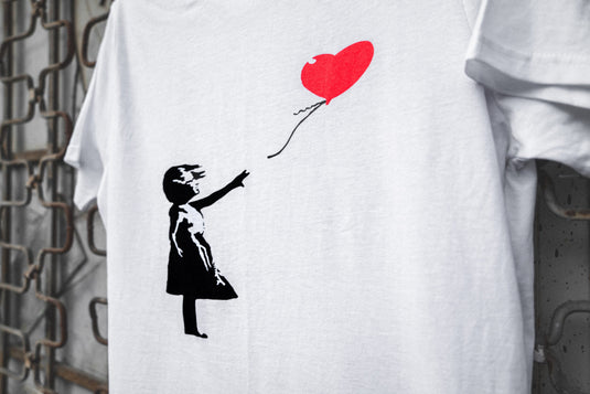 T-shirt - Girl with Balloon (weiß)