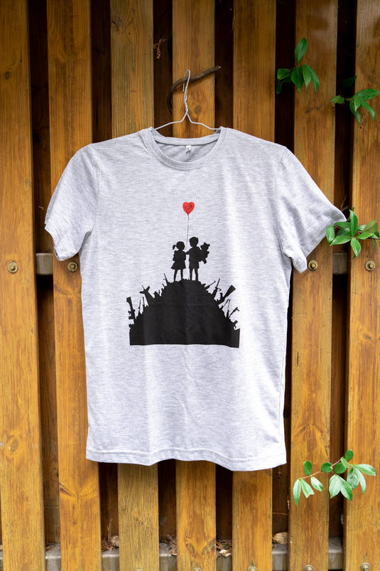 T-Shirt - Kids on Guns (Grau)