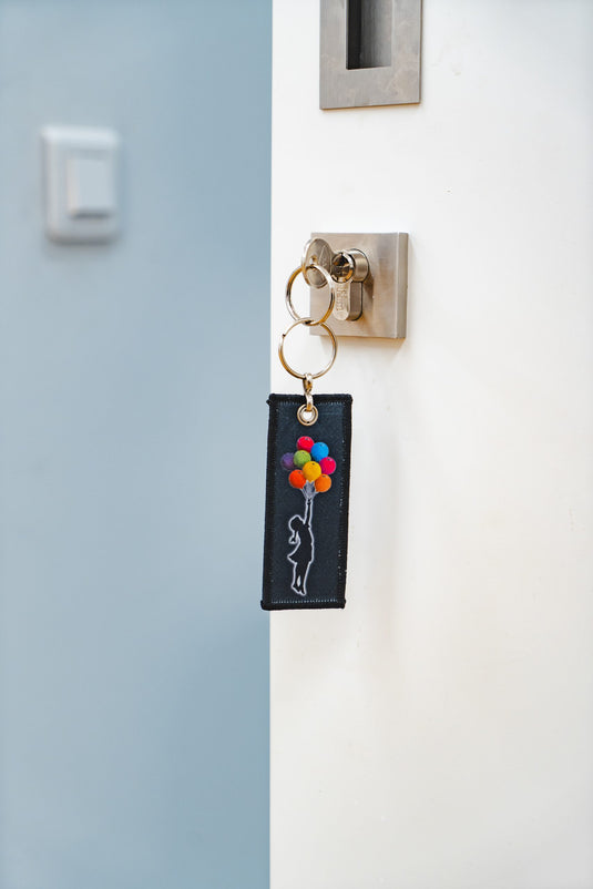 Stoff Porta-chaves - Floating Girl