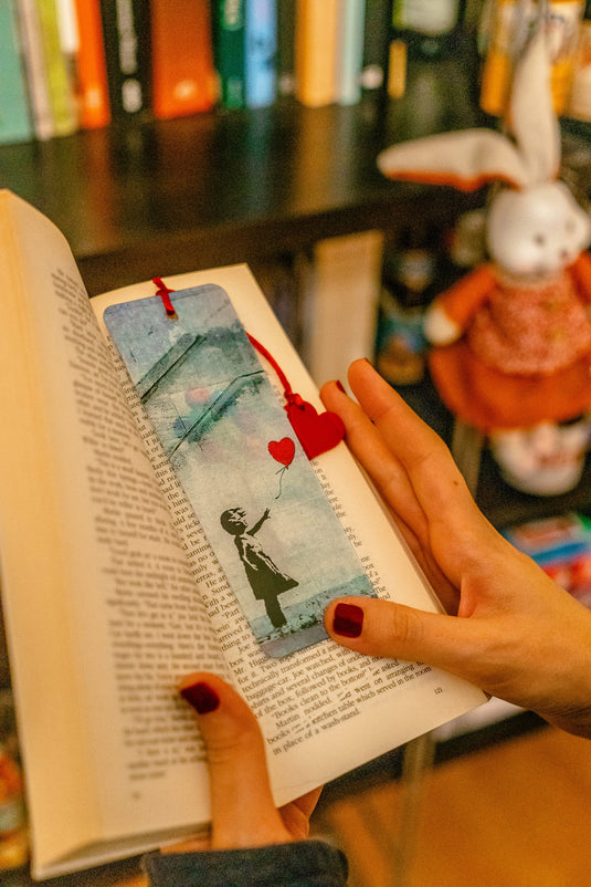 3D Lesezeichen - Floating Girl