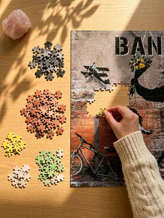 Puzzle · Banksy - Flower Thrower