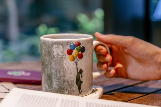 Kaffeetasse - Floating Girl